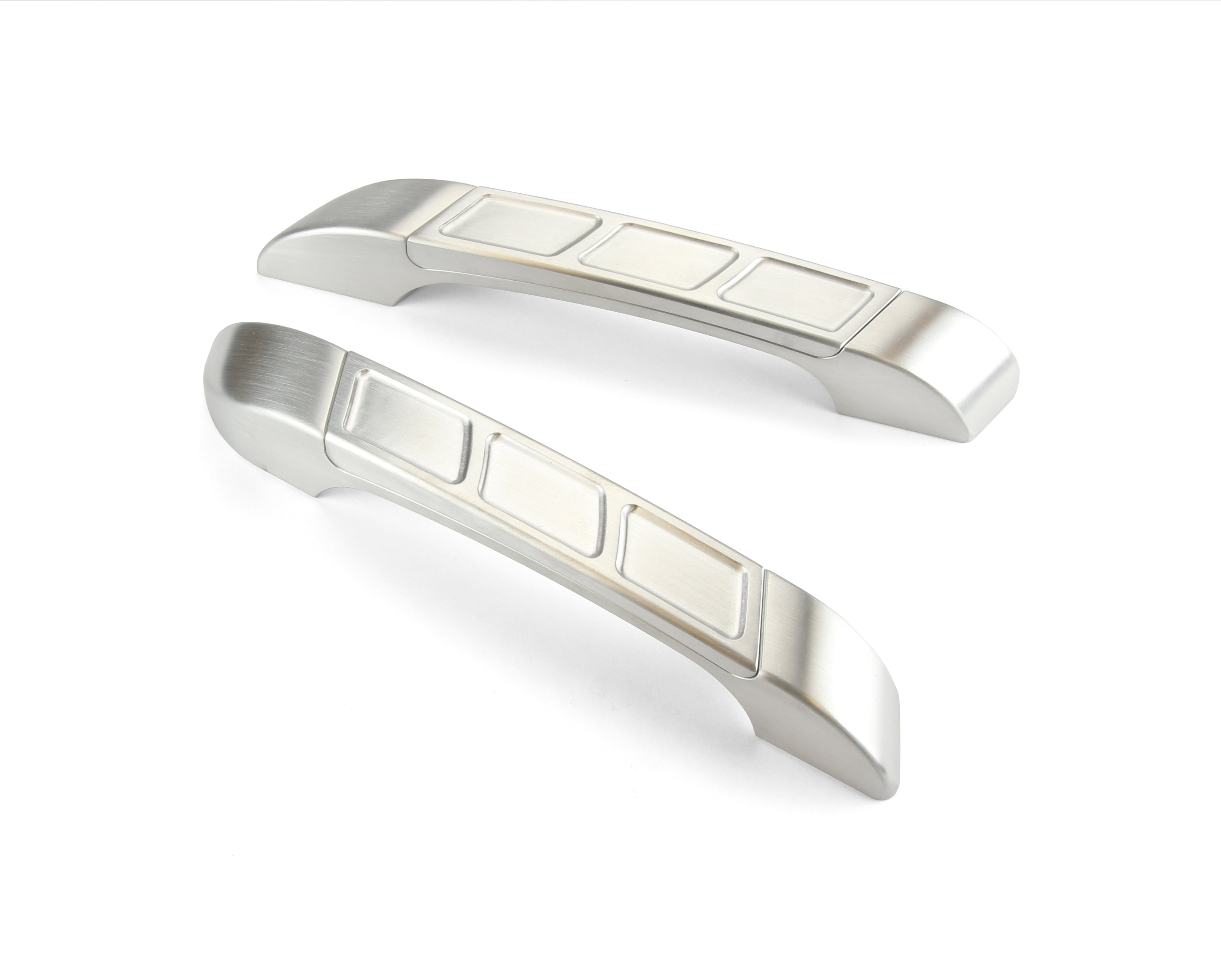 GOOLSBY EDGE EDITION XL BRUSHED DOOR PULLS W/ EDGE INSERT